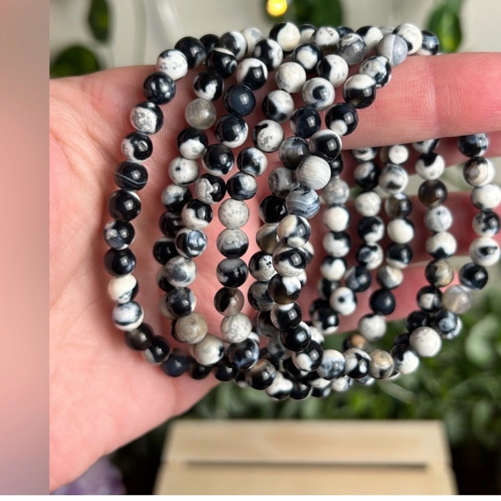 ONE Orca Agate 6mm Stretch Bracelet
